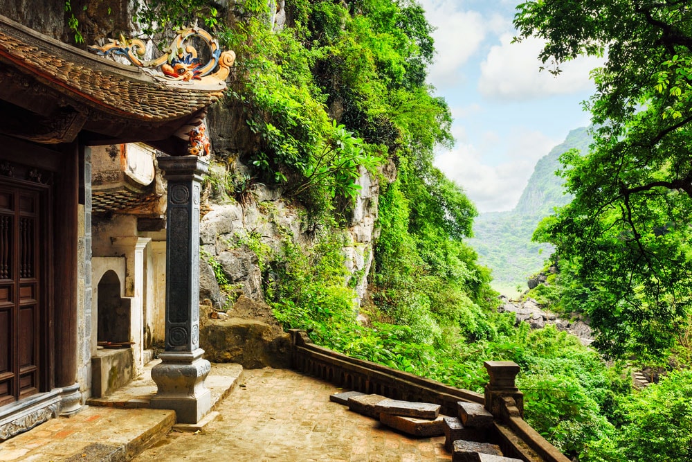 Hanoi to Ninh Binh to see Middle Pagoda