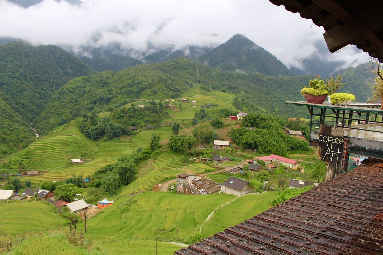 Hanoi to Sapa - Gem Valley art gallery and homestay in Cat Cat Village
