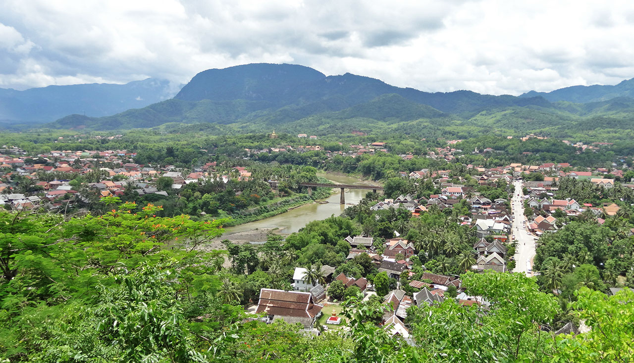 domestic flights from Vientiane to Luang Prabang