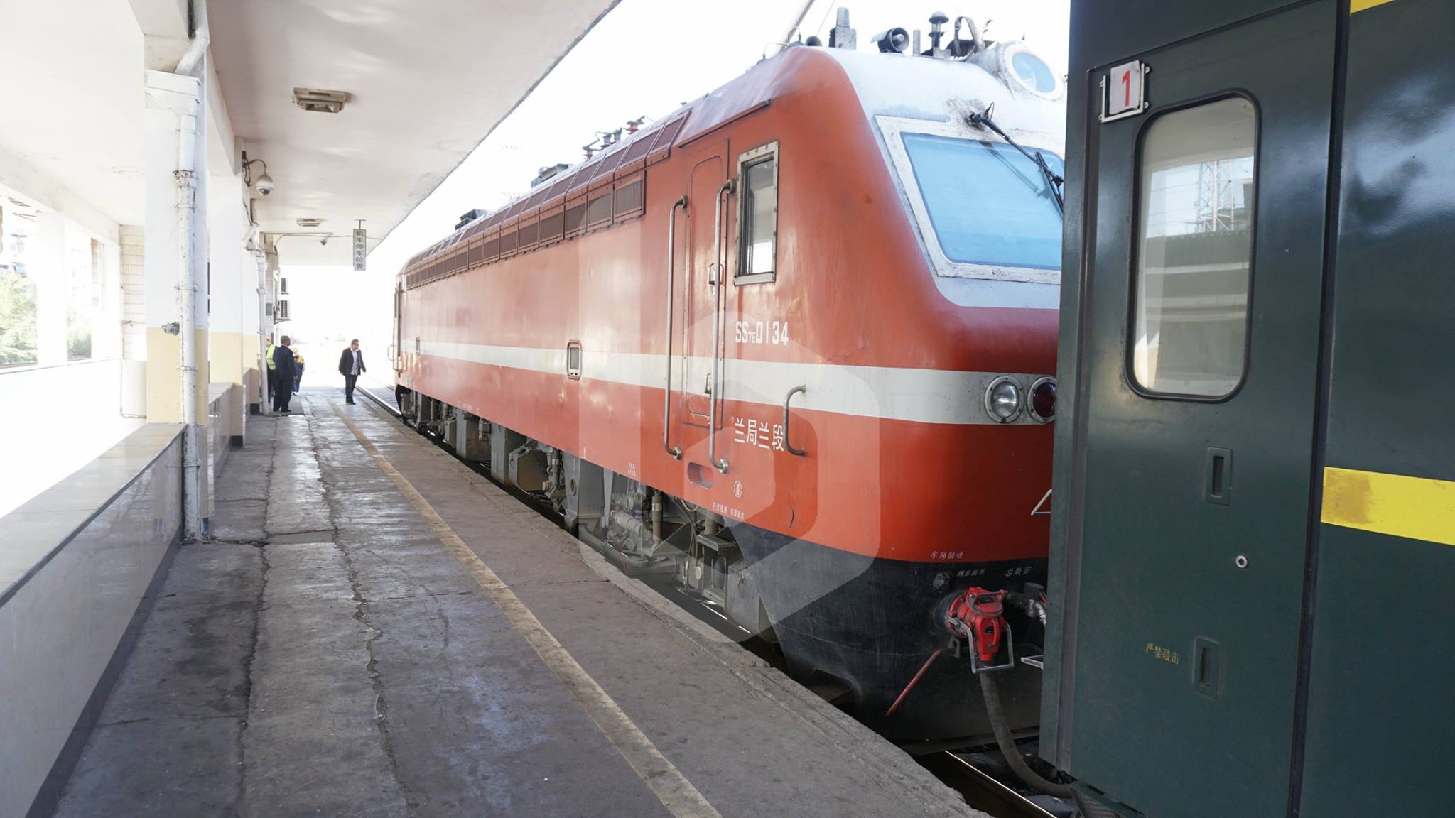 Guangzhou to Xi'an by train