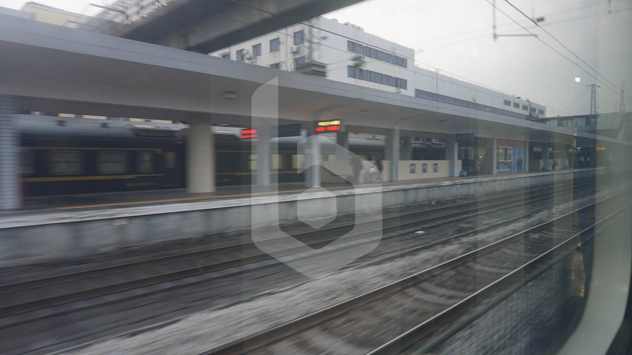 Guangzhou to Xi'an by train