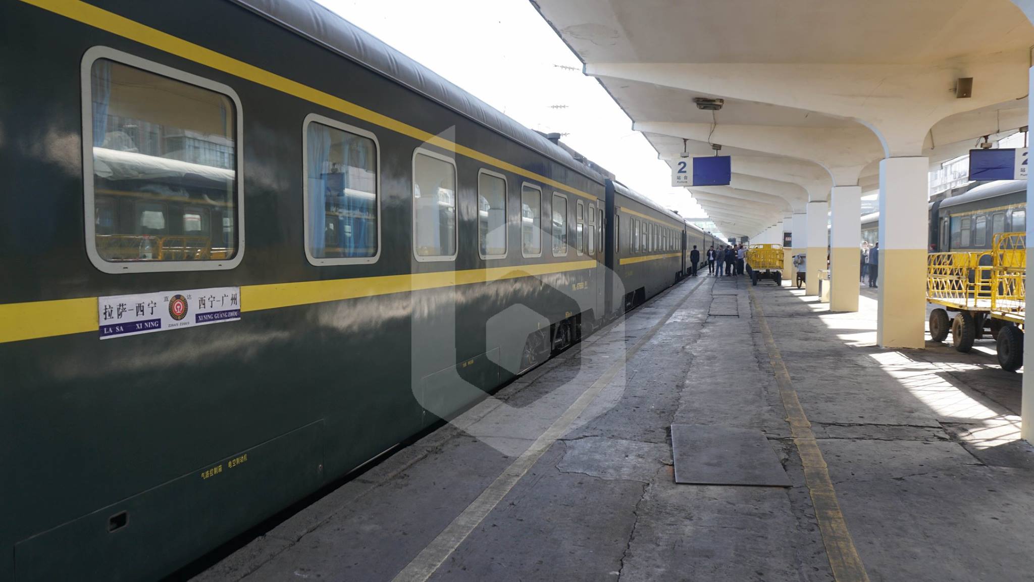 Guangzhou to Xi'an by train