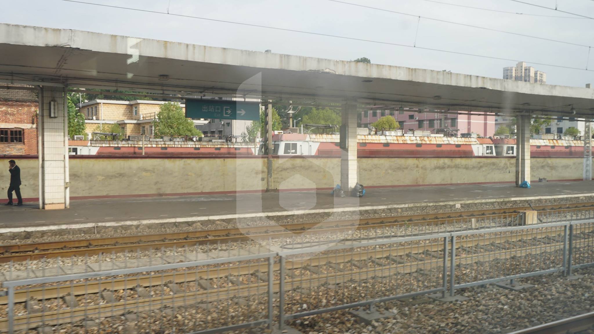 Guangzhou to Xi'an by train