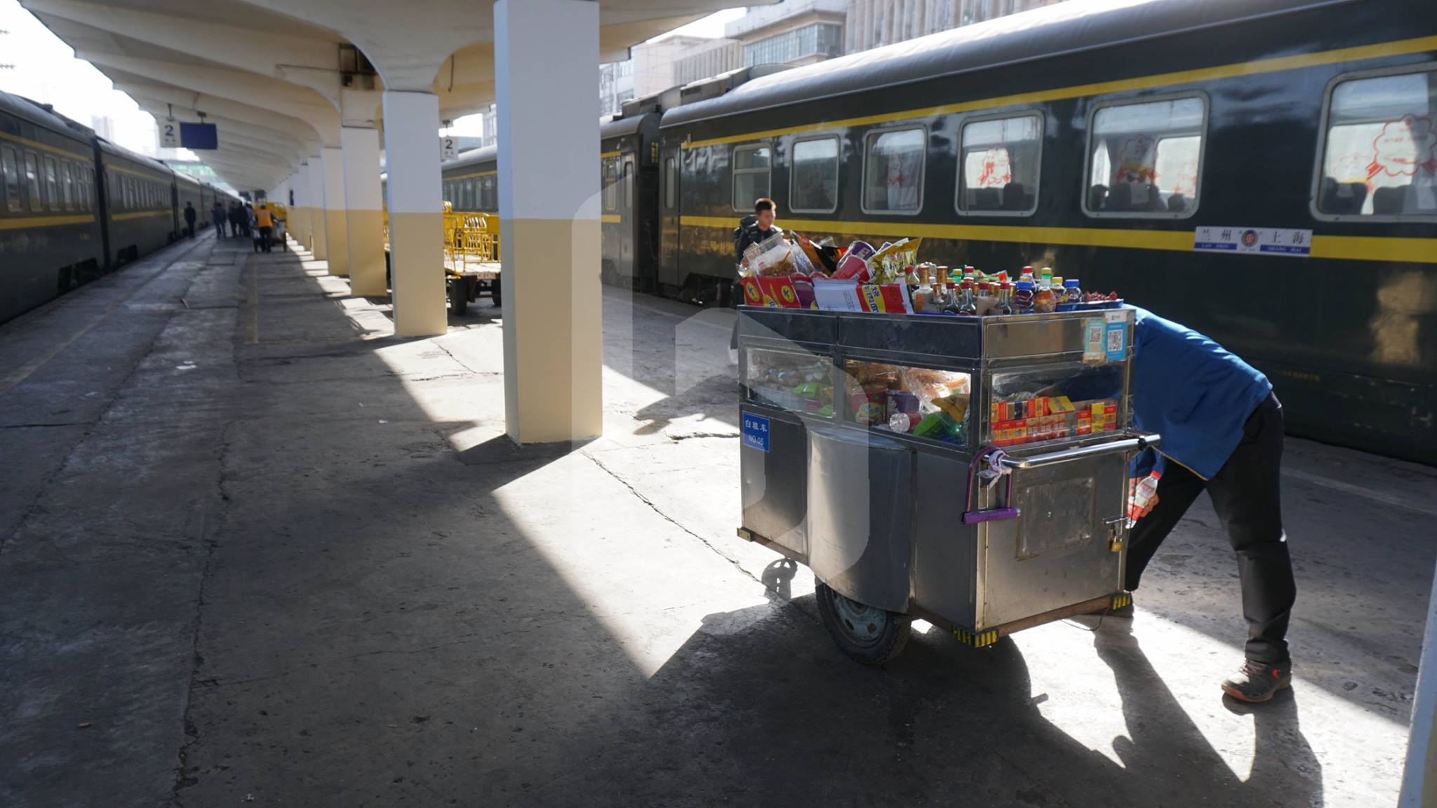 Guangzhou to Xi'an by train