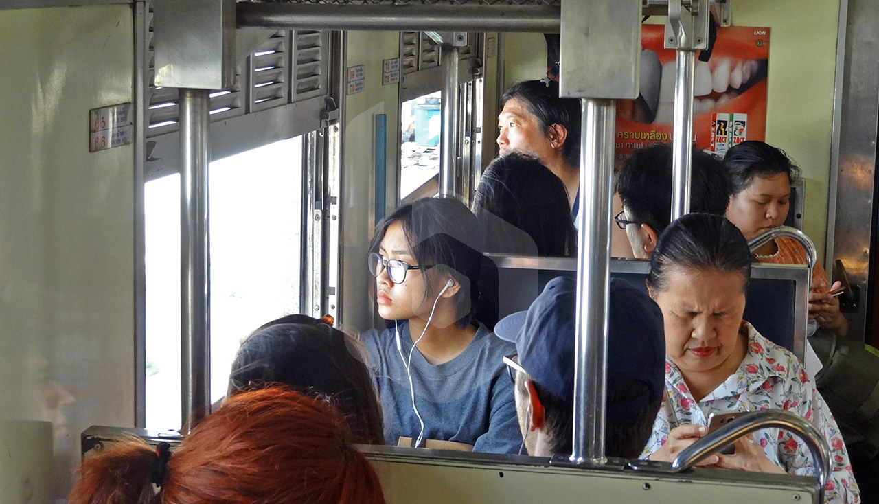 Bangkok to Ayutthaya by train