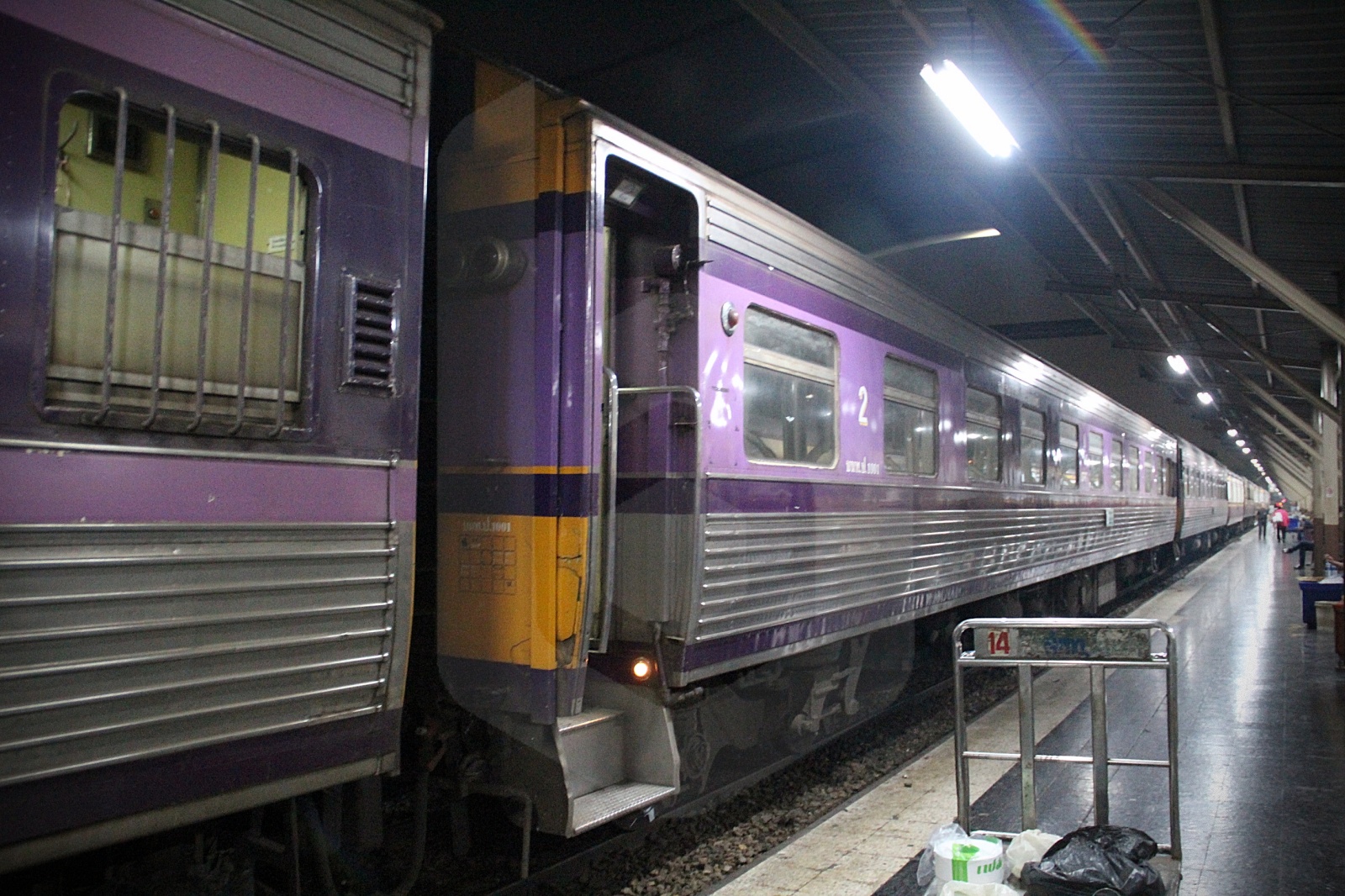 Bangkok to Ubon Ratchathani by train