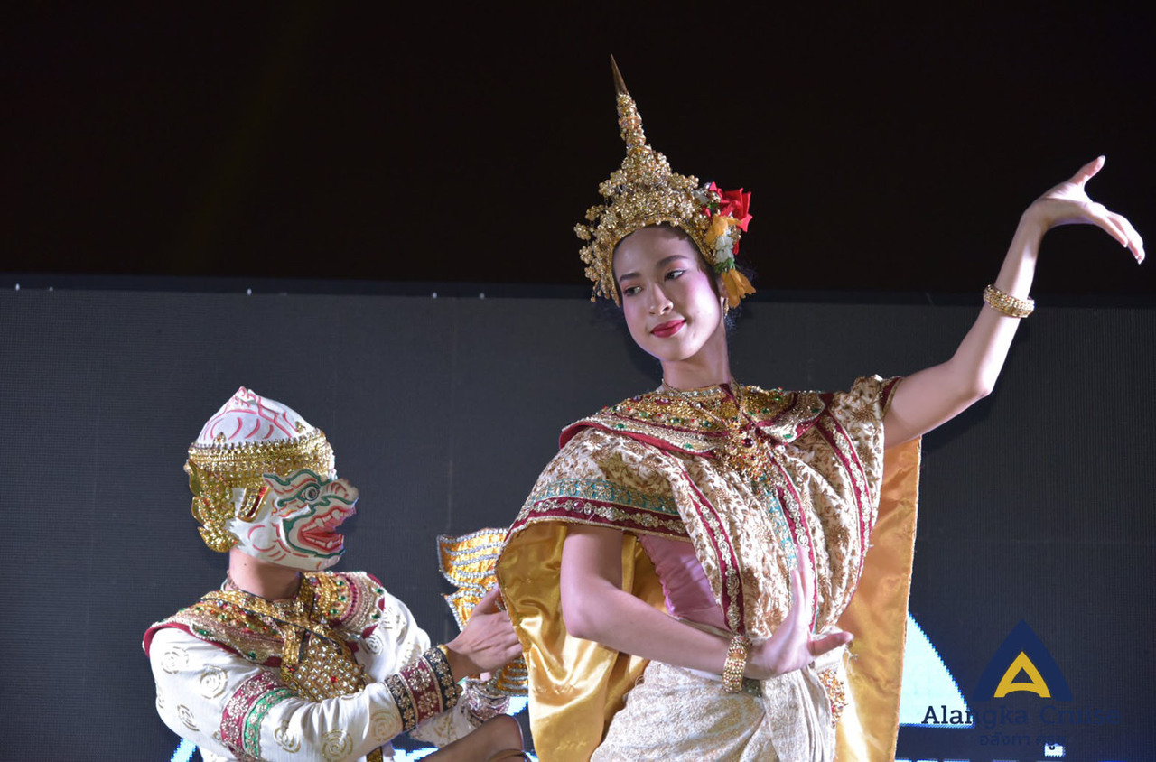 Book your boat tour in Thailand