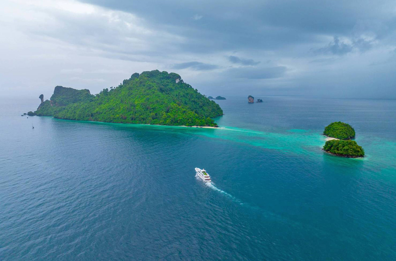 Book your boat tour in Thailand