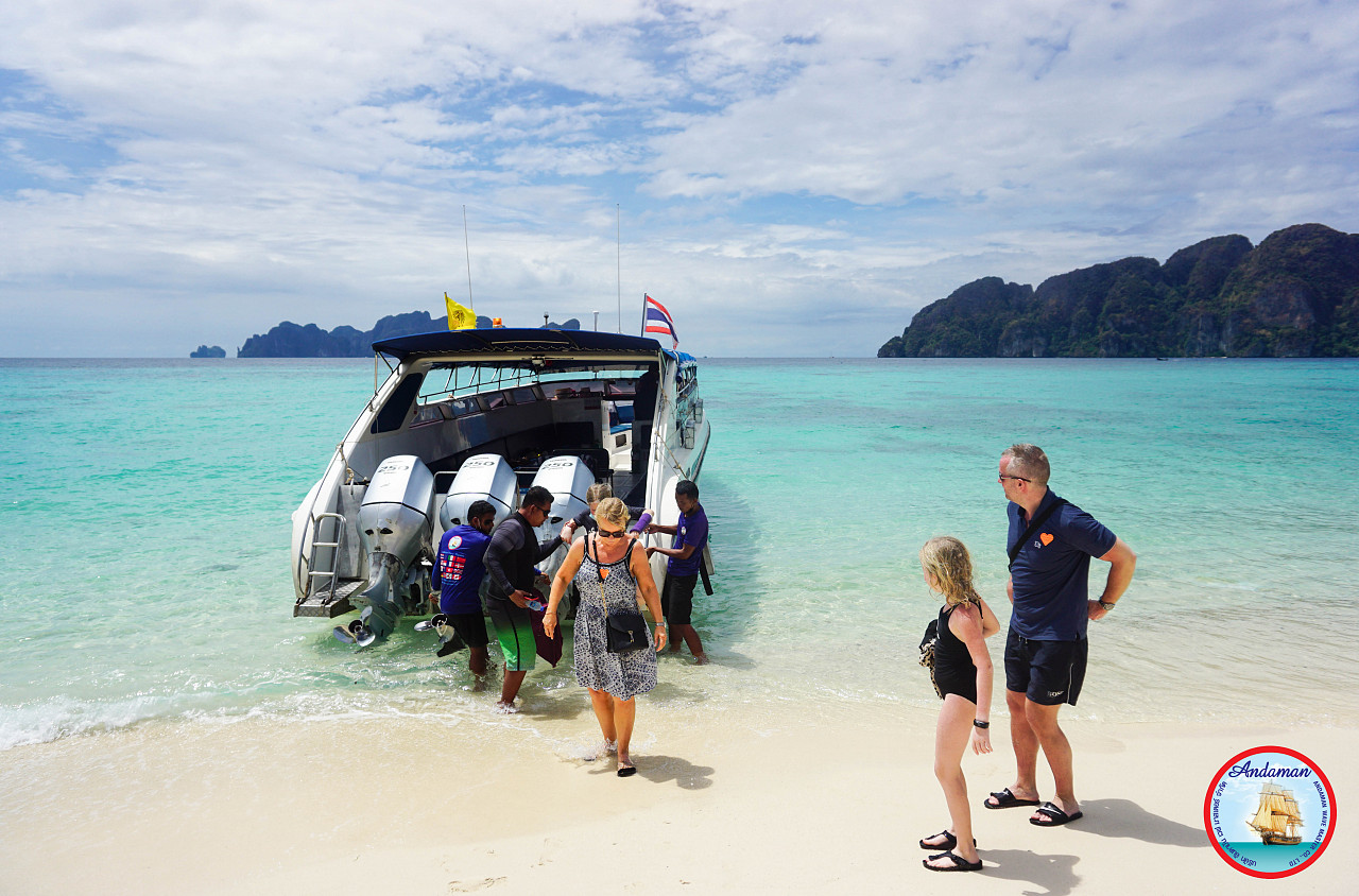 Book your boat tour in Thailand