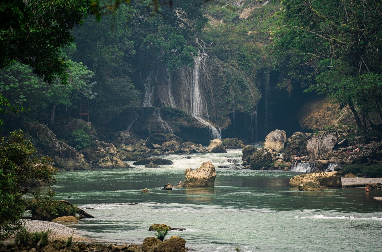 Book your train tickets in Thailand