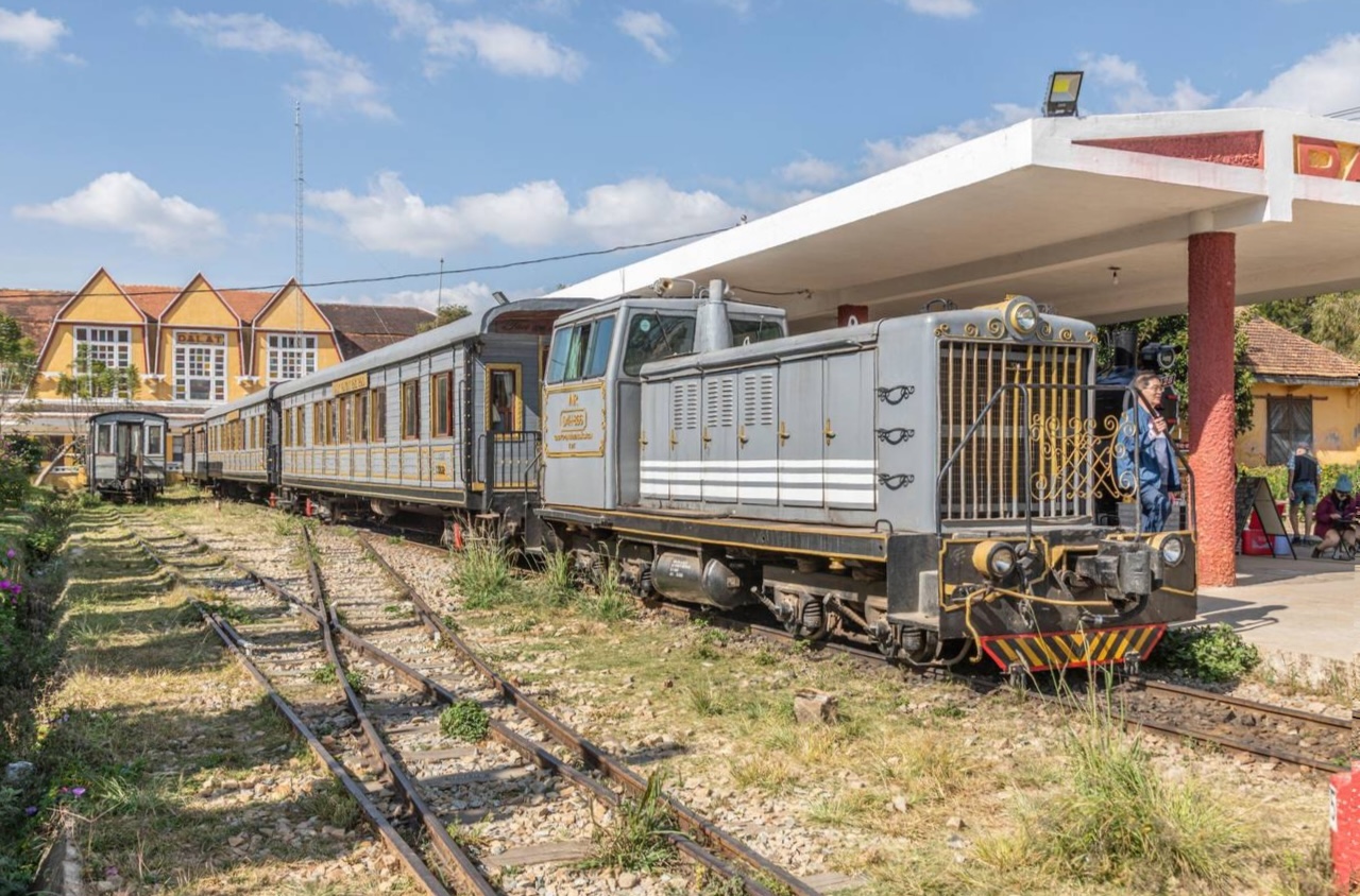 Book your train tickets in Vietnam