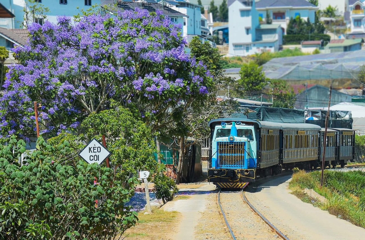 Book your train tickets in Vietnam