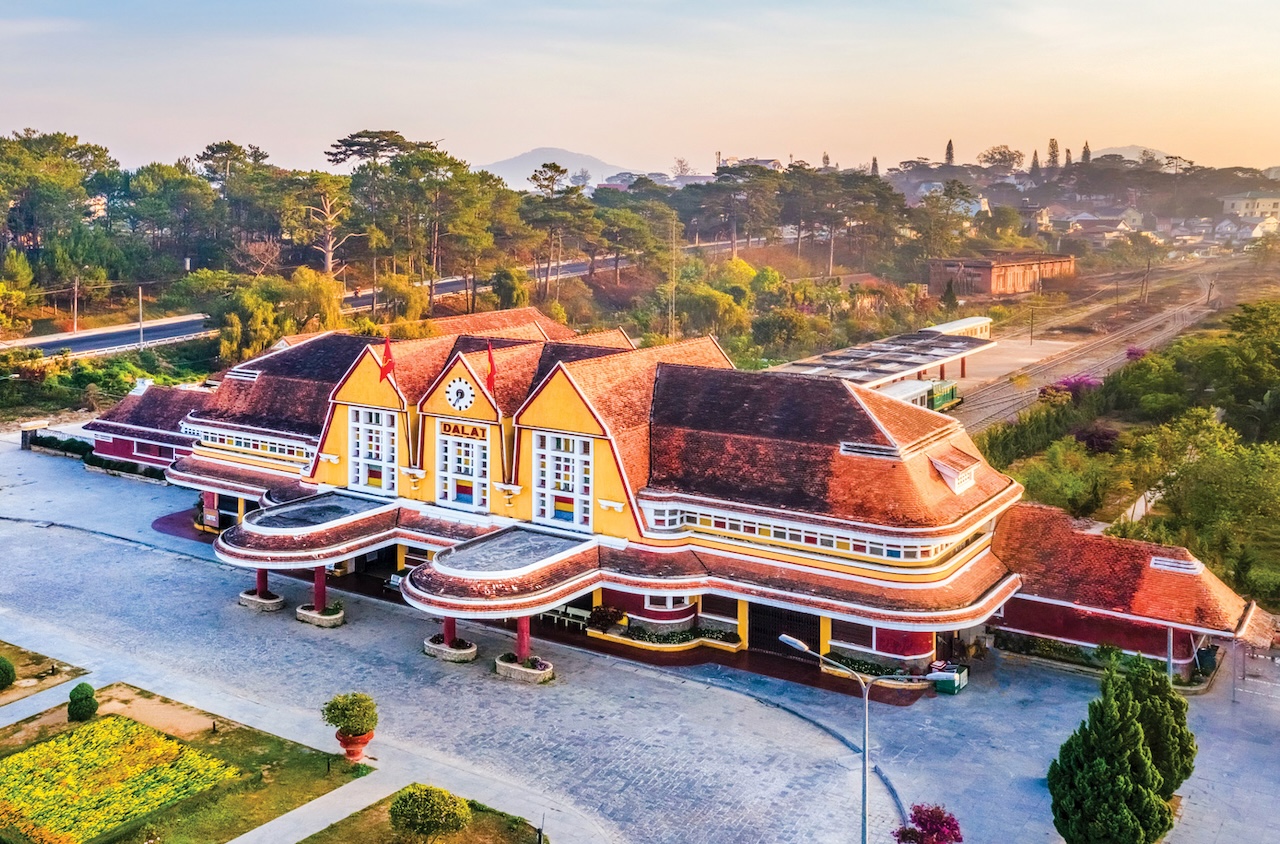 Book your train tickets in Vietnam